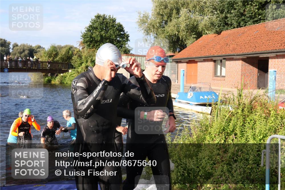 31.08.2025 - Elbe Triathlon Hamburg Luisa Fischer http://msf.ph/oto/8675640 31.08.2025 08:58:55 Schwimmen 386, 429, 435, 470, 512, 523, 529, 548 meine-sportfotos.de