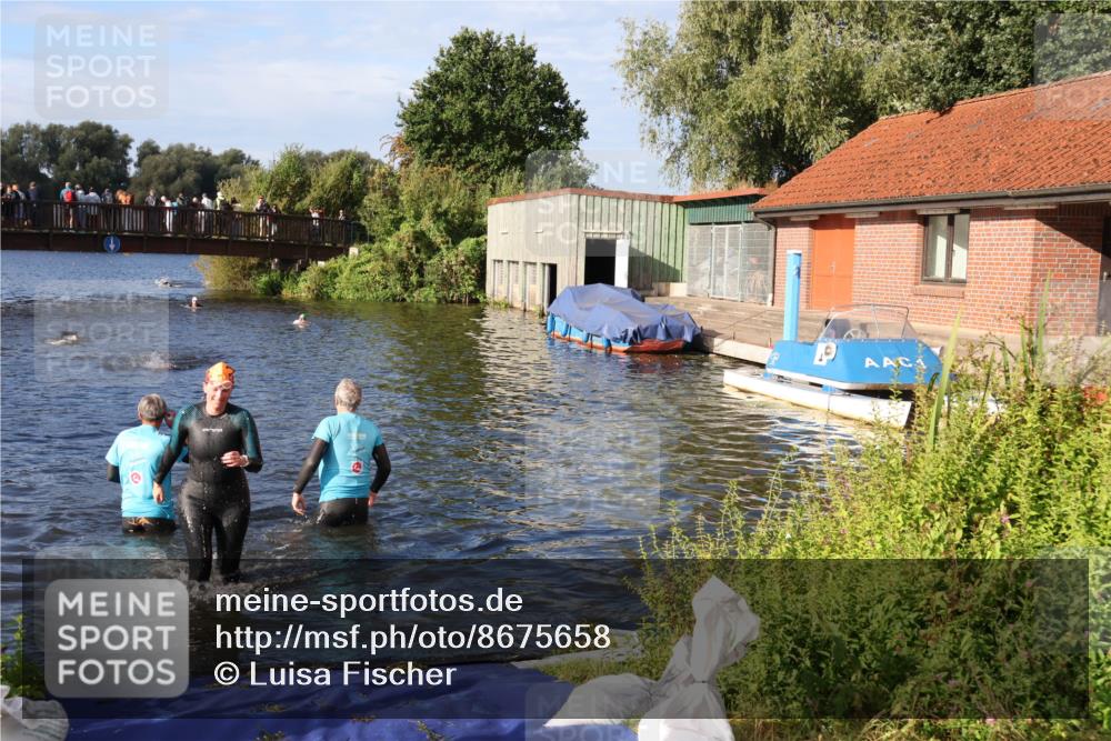 31.08.2025 - Elbe Triathlon Hamburg Luisa Fischer http://msf.ph/oto/8675658 31.08.2025 08:59:27 Schwimmen 322 meine-sportfotos.de