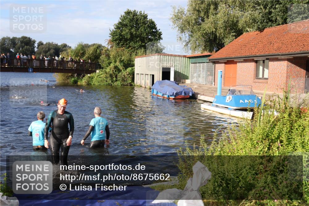 31.08.2025 - Elbe Triathlon Hamburg Luisa Fischer http://msf.ph/oto/8675662 31.08.2025 08:59:28 Schwimmen 322 meine-sportfotos.de