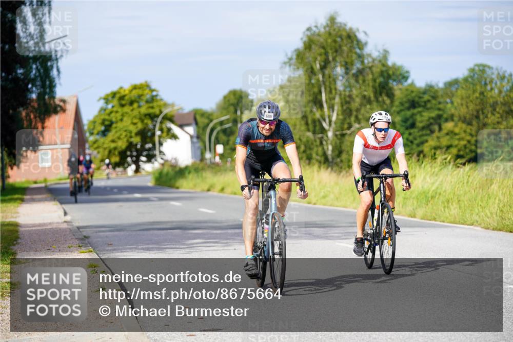 31.08.2025 - Elbe Triathlon Hamburg Michael Burmester http://msf.ph/oto/8675664 31.08.2025 10:21:03 Radfahren 634, 689, 892, 902, 1064 meine-sportfotos.de