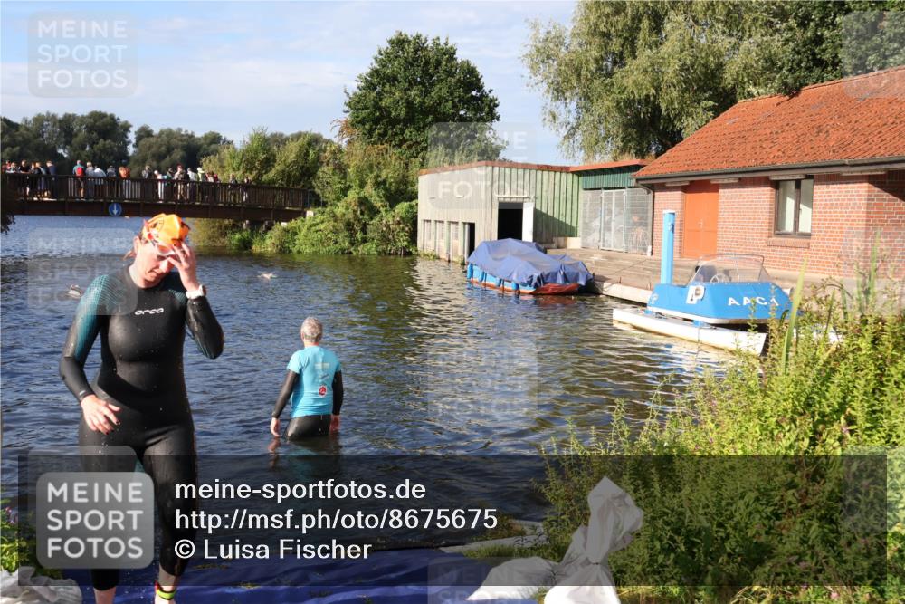 31.08.2025 - Elbe Triathlon Hamburg Luisa Fischer http://msf.ph/oto/8675675 31.08.2025 08:59:31 Schwimmen 322 meine-sportfotos.de