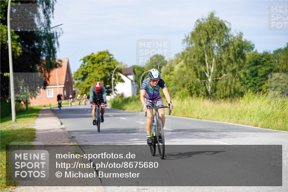 31.08.2025 - Elbe Triathlon Hamburg Michael Burmester http://msf.ph/oto/8675680 31.08.2025 10:21:09 Radfahren 771, 892, 902 meine-sportfotos.de