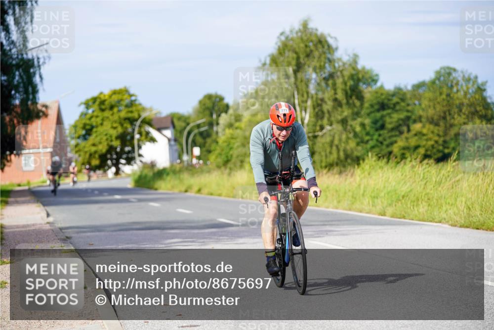 31.08.2025 - Elbe Triathlon Hamburg Michael Burmester http://msf.ph/oto/8675697 31.08.2025 10:21:12 Radfahren 771, 892, 902, 1036 meine-sportfotos.de