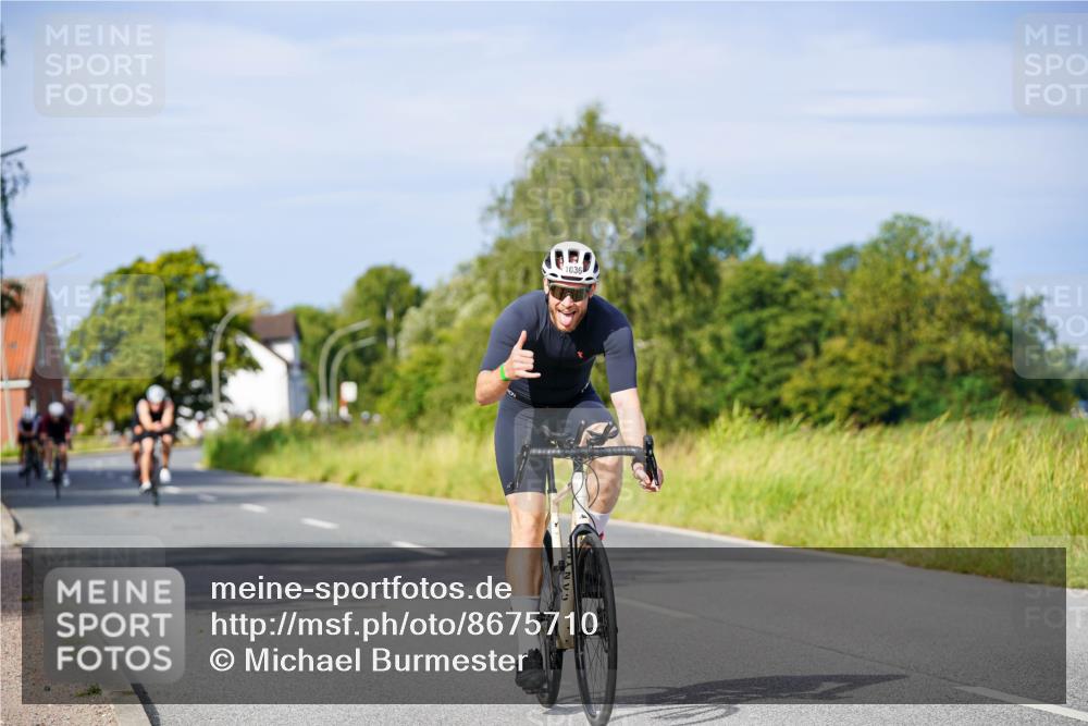 31.08.2025 - Elbe Triathlon Hamburg Michael Burmester http://msf.ph/oto/8675710 31.08.2025 10:21:19 Radfahren 687, 744, 822, 1034, 1036 meine-sportfotos.de