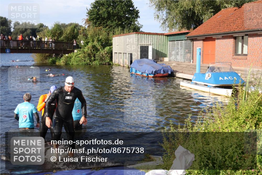 31.08.2025 - Elbe Triathlon Hamburg Luisa Fischer http://msf.ph/oto/8675738 31.08.2025 09:00:18 Schwimmen 456, 490 meine-sportfotos.de