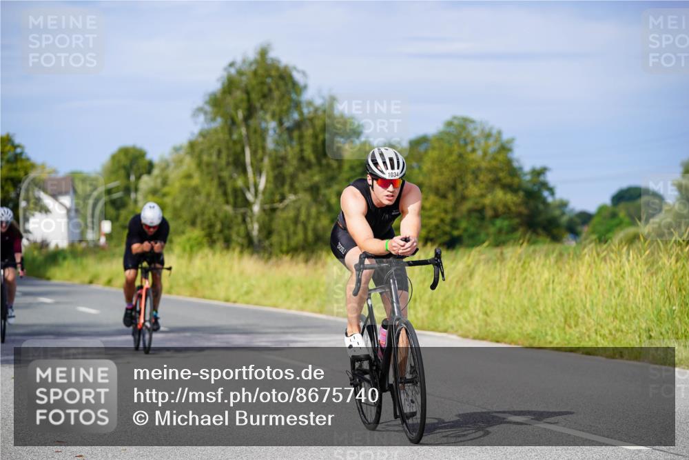31.08.2025 - Elbe Triathlon Hamburg Michael Burmester http://msf.ph/oto/8675740 31.08.2025 10:21:23 Radfahren 687, 744, 790, 822, 1034 meine-sportfotos.de