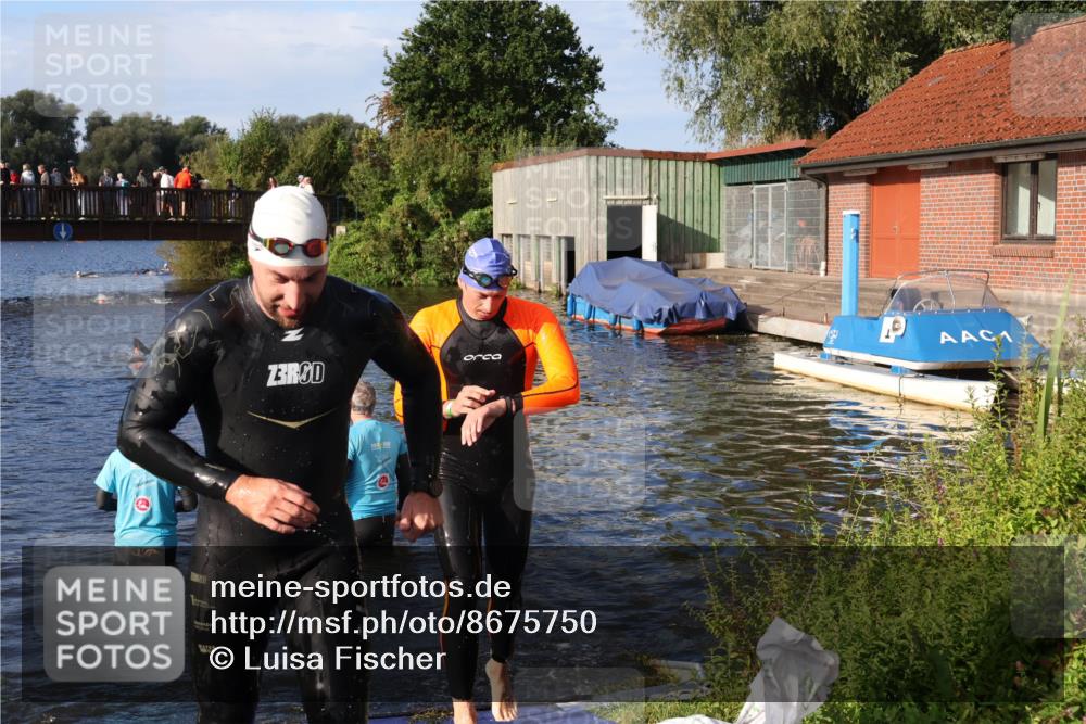 31.08.2025 - Elbe Triathlon Hamburg Luisa Fischer http://msf.ph/oto/8675750 31.08.2025 09:00:21 Schwimmen 456, 490 meine-sportfotos.de