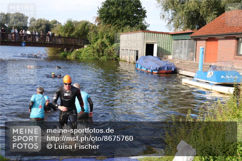31.08.2025 - Elbe Triathlon Hamburg Luisa Fischer http://msf.ph/oto/8675760 31.08.2025 09:00:38 Schwimmen 393, 424 meine-sportfotos.de