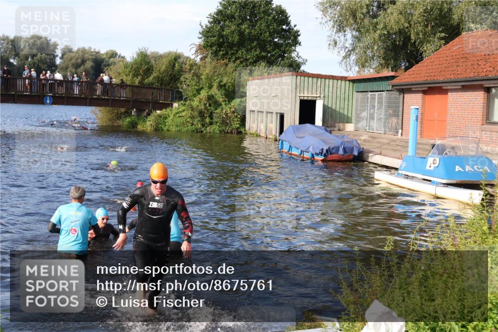 31.08.2025 - Elbe Triathlon Hamburg Luisa Fischer http://msf.ph/oto/8675761 31.08.2025 09:00:38 Schwimmen 393, 424 meine-sportfotos.de