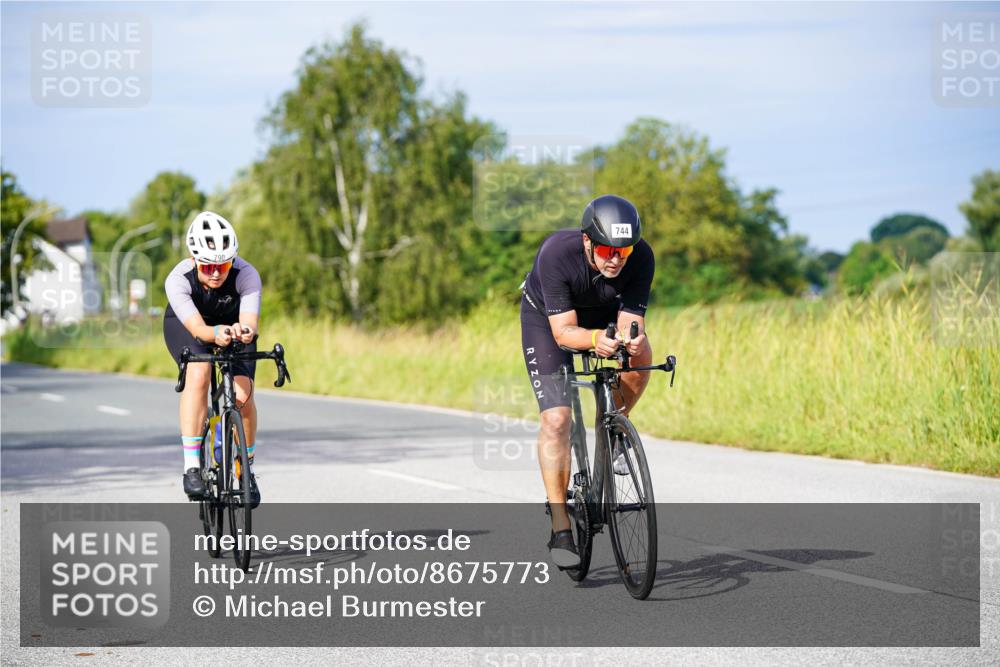 31.08.2025 - Elbe Triathlon Hamburg Michael Burmester http://msf.ph/oto/8675773 31.08.2025 10:21:26 Radfahren 687, 744, 790, 822, 1034 meine-sportfotos.de