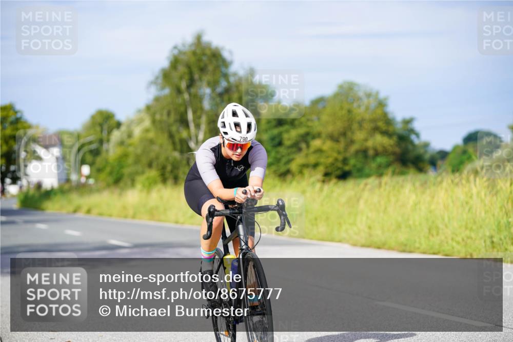 31.08.2025 - Elbe Triathlon Hamburg Michael Burmester http://msf.ph/oto/8675777 31.08.2025 10:21:27 Radfahren 687, 744, 790, 822, 960 meine-sportfotos.de