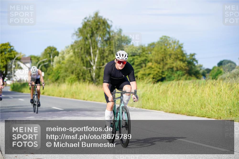 31.08.2025 - Elbe Triathlon Hamburg Michael Burmester http://msf.ph/oto/8675789 31.08.2025 10:21:34 Radfahren 736, 907, 933, 957, 960, 986 meine-sportfotos.de