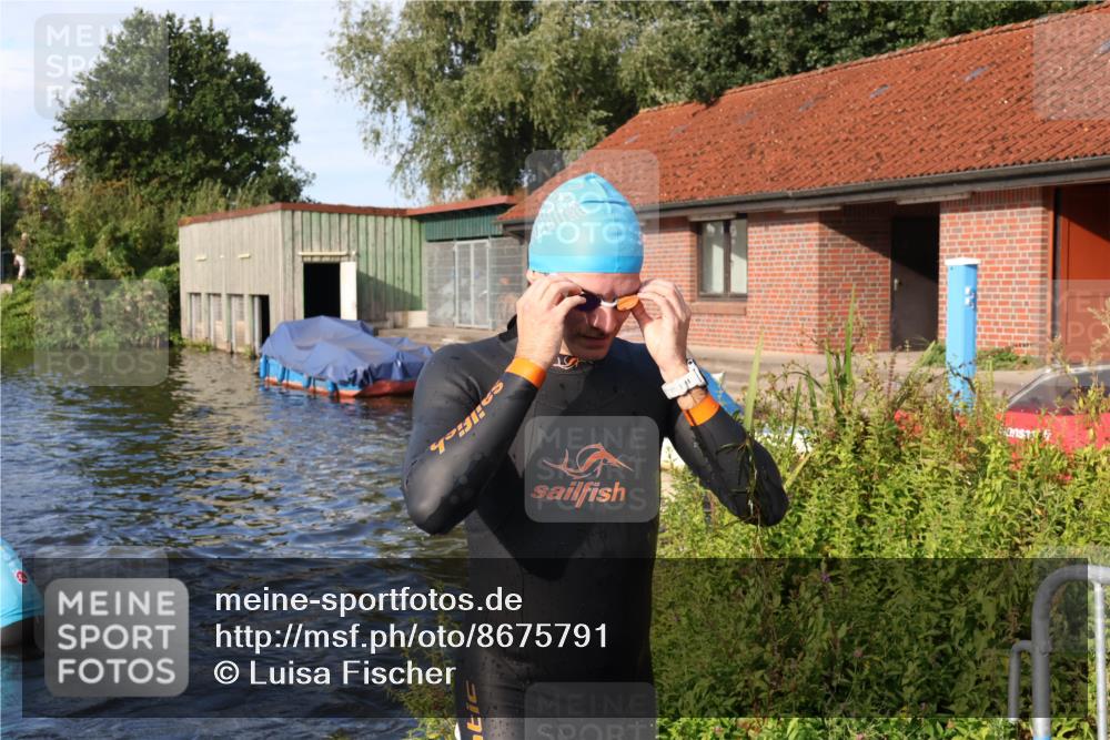 31.08.2025 - Elbe Triathlon Hamburg Luisa Fischer http://msf.ph/oto/8675791 31.08.2025 09:00:44 Schwimmen 393, 403, 424, 489 meine-sportfotos.de