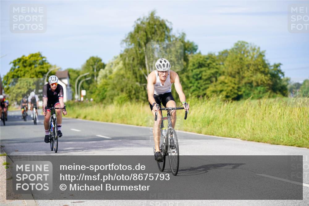 31.08.2025 - Elbe Triathlon Hamburg Michael Burmester http://msf.ph/oto/8675793 31.08.2025 10:21:35 Radfahren 736, 766, 907, 933, 957, 960, 986 meine-sportfotos.de