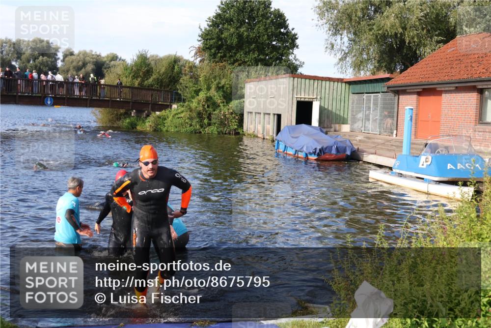 31.08.2025 - Elbe Triathlon Hamburg Luisa Fischer http://msf.ph/oto/8675795 31.08.2025 09:00:49 Schwimmen 403, 414, 489 meine-sportfotos.de