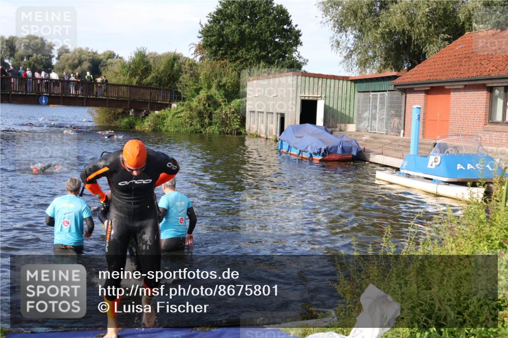 31.08.2025 - Elbe Triathlon Hamburg Luisa Fischer http://msf.ph/oto/8675801 31.08.2025 09:00:50 Schwimmen 403, 414, 489 meine-sportfotos.de