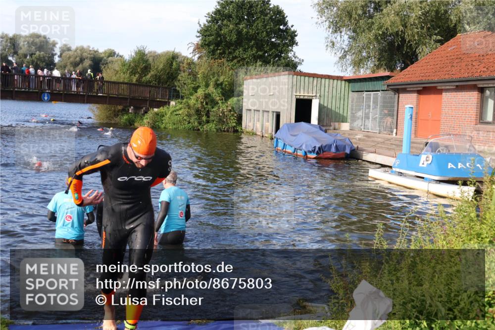 31.08.2025 - Elbe Triathlon Hamburg Luisa Fischer http://msf.ph/oto/8675803 31.08.2025 09:00:51 Schwimmen 403, 414, 489 meine-sportfotos.de