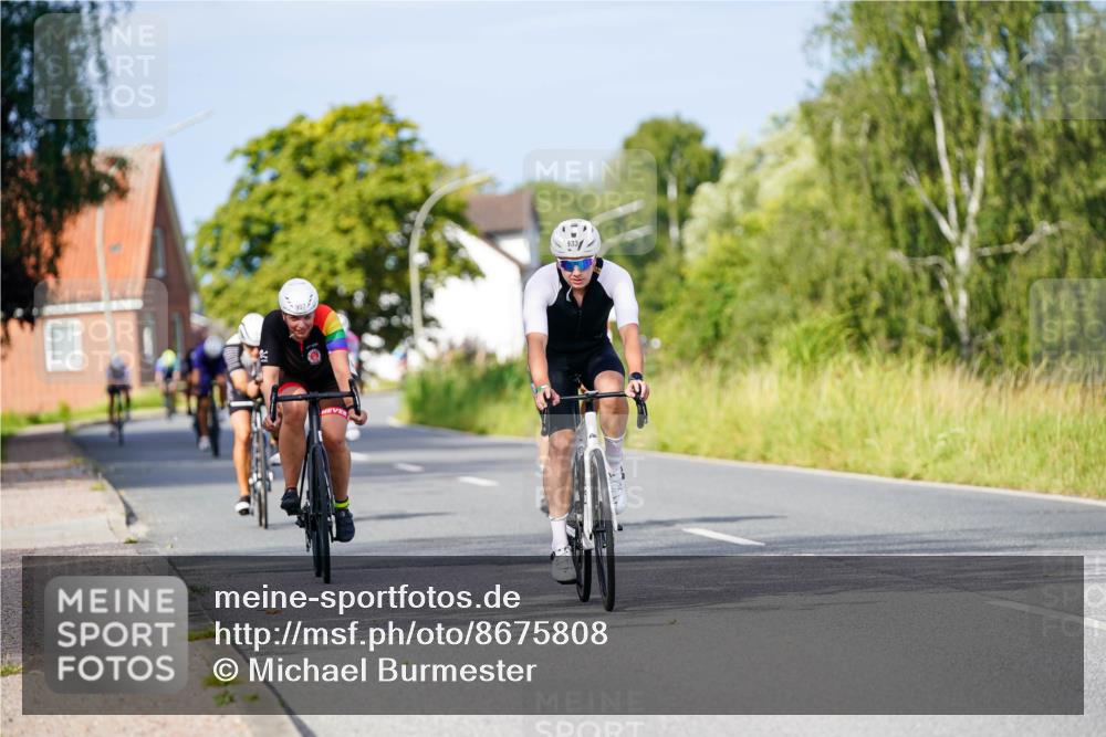 31.08.2025 - Elbe Triathlon Hamburg Michael Burmester http://msf.ph/oto/8675808 31.08.2025 10:21:38 Radfahren 736, 764, 766, 788, 907, 933, 957, 986 meine-sportfotos.de