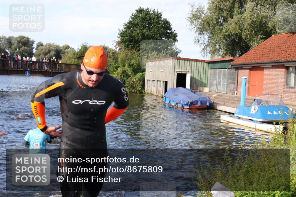 31.08.2025 - Elbe Triathlon Hamburg Luisa Fischer http://msf.ph/oto/8675809 31.08.2025 09:00:52 Schwimmen 403, 414, 489 meine-sportfotos.de