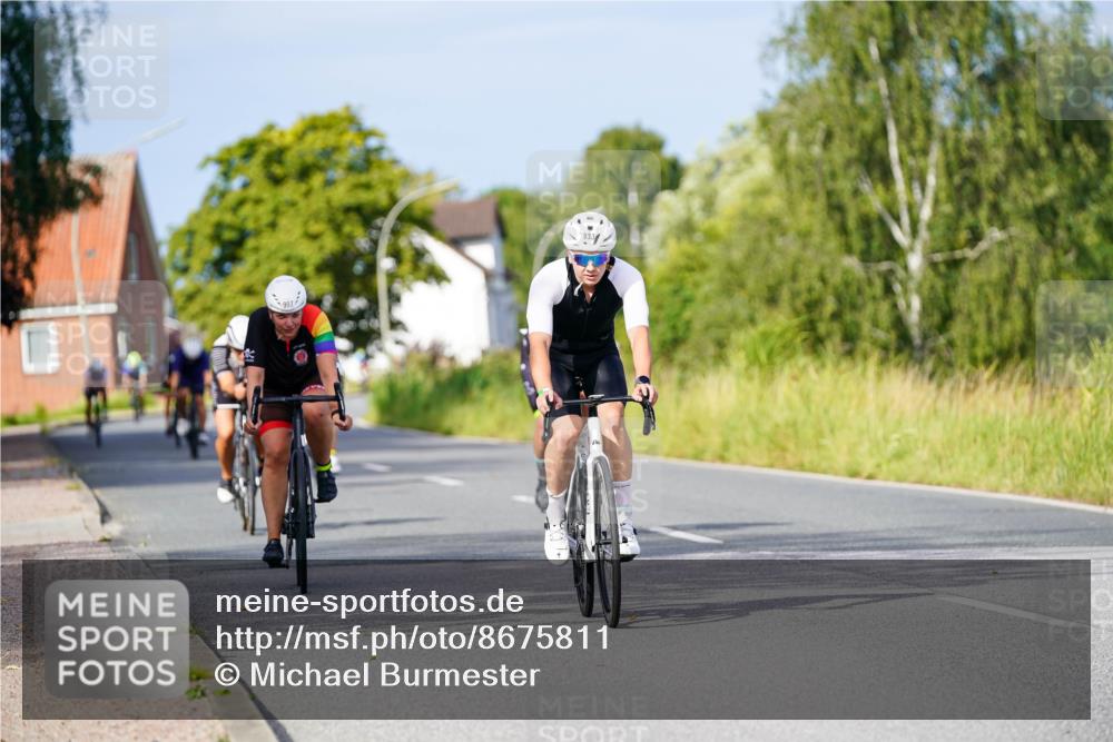 31.08.2025 - Elbe Triathlon Hamburg Michael Burmester http://msf.ph/oto/8675811 31.08.2025 10:21:39 Radfahren 736, 764, 766, 788, 900, 907, 933, 957, 986 meine-sportfotos.de