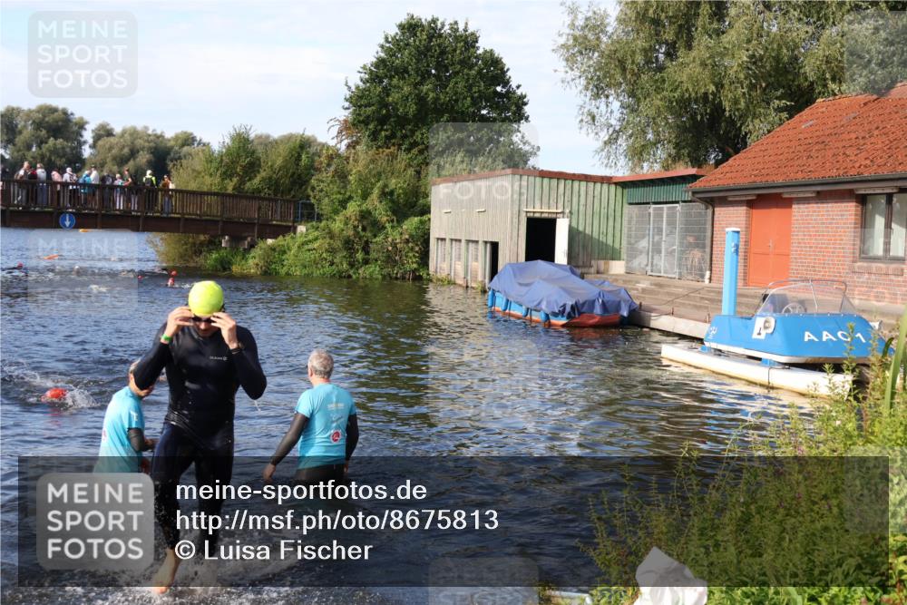 31.08.2025 - Elbe Triathlon Hamburg Luisa Fischer http://msf.ph/oto/8675813 31.08.2025 09:00:57 Schwimmen 414 meine-sportfotos.de
