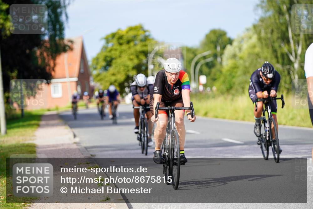 31.08.2025 - Elbe Triathlon Hamburg Michael Burmester http://msf.ph/oto/8675815 31.08.2025 10:21:40 Radfahren 736, 764, 766, 788, 895, 900, 907, 933, 986 meine-sportfotos.de