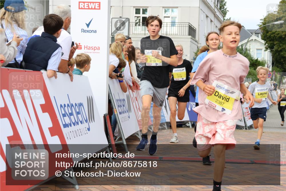 31.08.2025 - 21. Blankeneser Heldenlauf Strokosch-Dieckow http://msf.ph/oto/8675818 31.08.2025 10:28:53 Ziel 2060, 2346, 2718, 2719, 2143, 2387 meine-sportfotos.de
