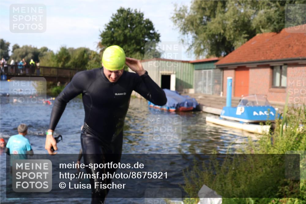 31.08.2025 - Elbe Triathlon Hamburg Luisa Fischer http://msf.ph/oto/8675821 31.08.2025 09:00:59 Schwimmen 414, 514 meine-sportfotos.de