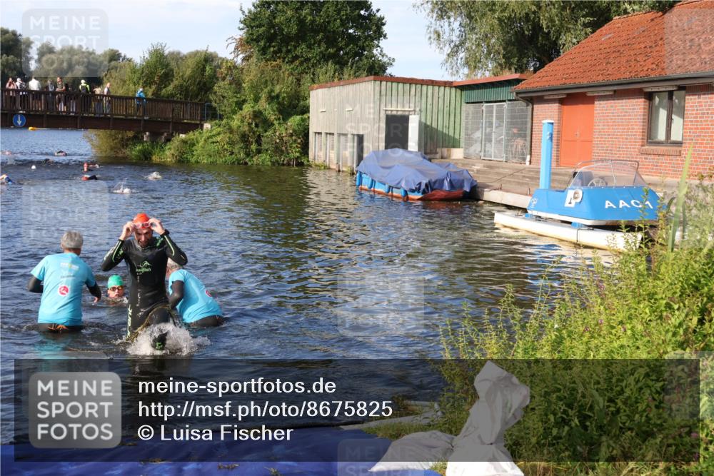 31.08.2025 - Elbe Triathlon Hamburg Luisa Fischer http://msf.ph/oto/8675825 31.08.2025 09:01:05 Schwimmen 471, 514 meine-sportfotos.de