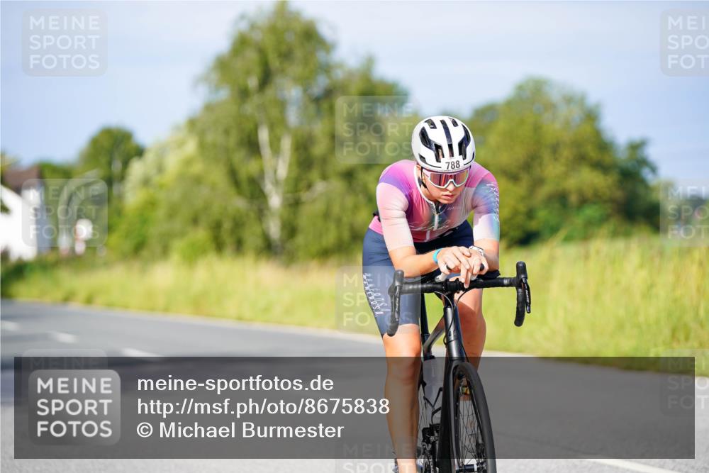 31.08.2025 - Elbe Triathlon Hamburg Michael Burmester http://msf.ph/oto/8675838 31.08.2025 10:21:43 Radfahren 736, 764, 766, 788, 895, 900, 907, 933 meine-sportfotos.de