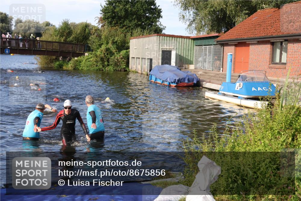 31.08.2025 - Elbe Triathlon Hamburg Luisa Fischer http://msf.ph/oto/8675856 31.08.2025 09:01:30 Schwimmen 502, 533 meine-sportfotos.de