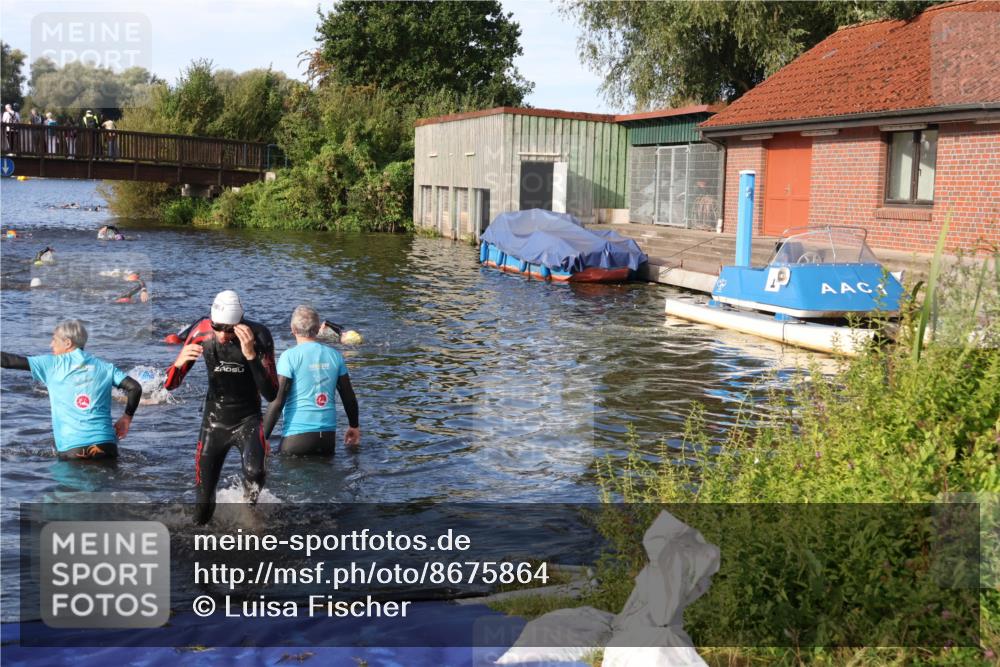 31.08.2025 - Elbe Triathlon Hamburg Luisa Fischer http://msf.ph/oto/8675864 31.08.2025 09:01:31 Schwimmen 502, 533 meine-sportfotos.de