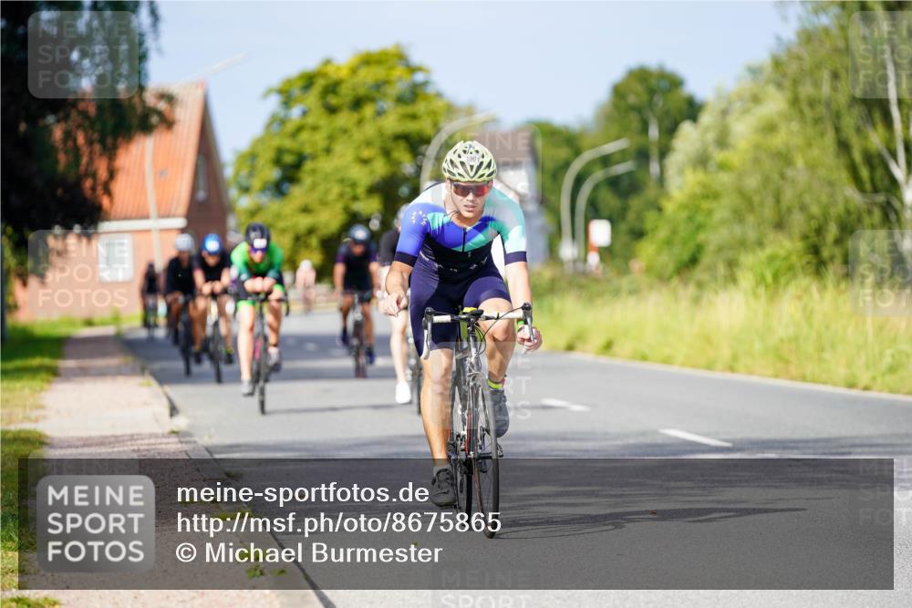 31.08.2025 - Elbe Triathlon Hamburg Michael Burmester http://msf.ph/oto/8675865 31.08.2025 10:21:51 Radfahren 654, 769, 844, 849, 953, 1001, 1024 meine-sportfotos.de