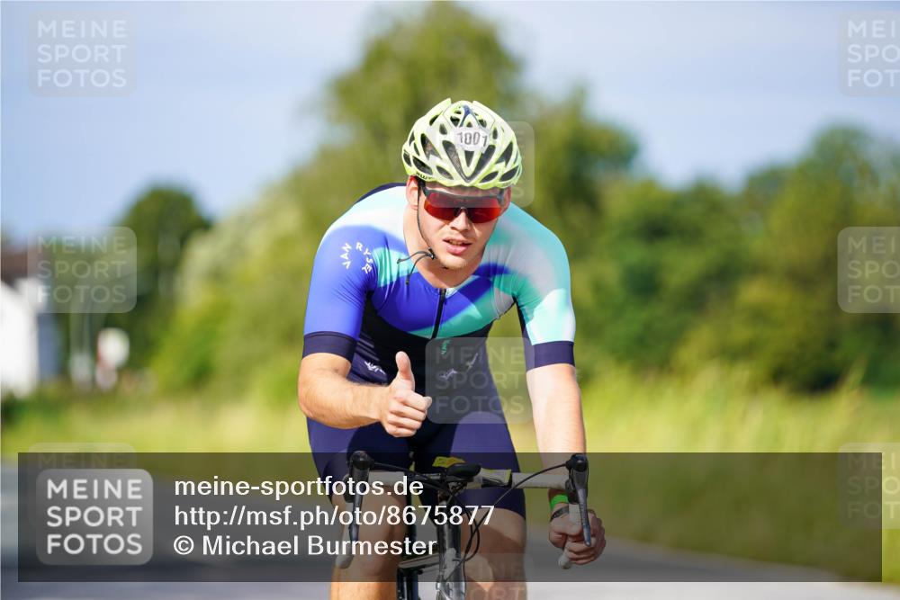 31.08.2025 - Elbe Triathlon Hamburg Michael Burmester http://msf.ph/oto/8675877 31.08.2025 10:21:52 Radfahren 654, 769, 810, 844, 849, 953, 1001, 1024 meine-sportfotos.de