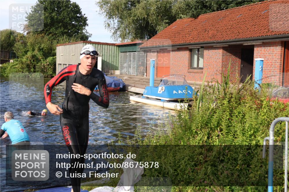 31.08.2025 - Elbe Triathlon Hamburg Luisa Fischer http://msf.ph/oto/8675878 31.08.2025 09:01:34 Schwimmen 502, 533 meine-sportfotos.de