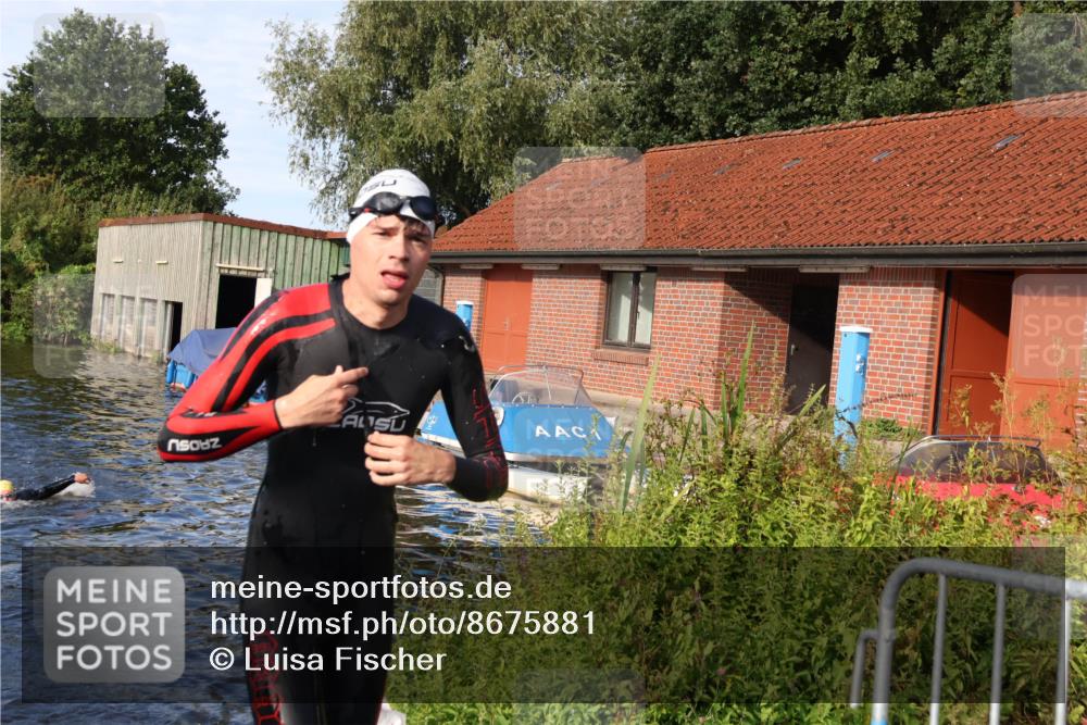 31.08.2025 - Elbe Triathlon Hamburg Luisa Fischer http://msf.ph/oto/8675881 31.08.2025 09:01:34 Schwimmen 502, 533 meine-sportfotos.de