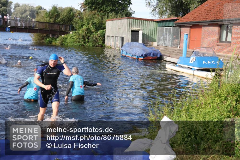 31.08.2025 - Elbe Triathlon Hamburg Luisa Fischer http://msf.ph/oto/8675884 31.08.2025 09:01:38 Schwimmen 431, 533, 534 meine-sportfotos.de