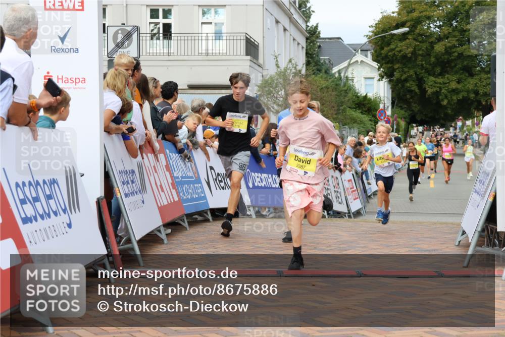 31.08.2025 - 21. Blankeneser Heldenlauf Strokosch-Dieckow http://msf.ph/oto/8675886 31.08.2025 10:28:52 Ziel 2060, 2346, 2718, 2719, 2143, 2387 meine-sportfotos.de