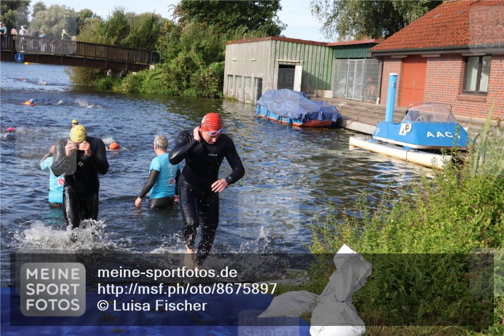 31.08.2025 - Elbe Triathlon Hamburg Luisa Fischer http://msf.ph/oto/8675897 31.08.2025 09:01:44 Schwimmen 421, 431, 444, 534 meine-sportfotos.de