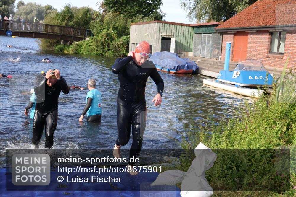 31.08.2025 - Elbe Triathlon Hamburg Luisa Fischer http://msf.ph/oto/8675901 31.08.2025 09:01:45 Schwimmen 421, 431, 444, 534 meine-sportfotos.de
