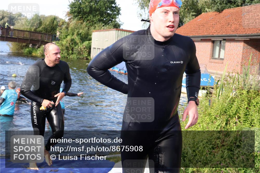 31.08.2025 - Elbe Triathlon Hamburg Luisa Fischer http://msf.ph/oto/8675908 31.08.2025 09:01:46 Schwimmen 421, 431, 444, 534 meine-sportfotos.de
