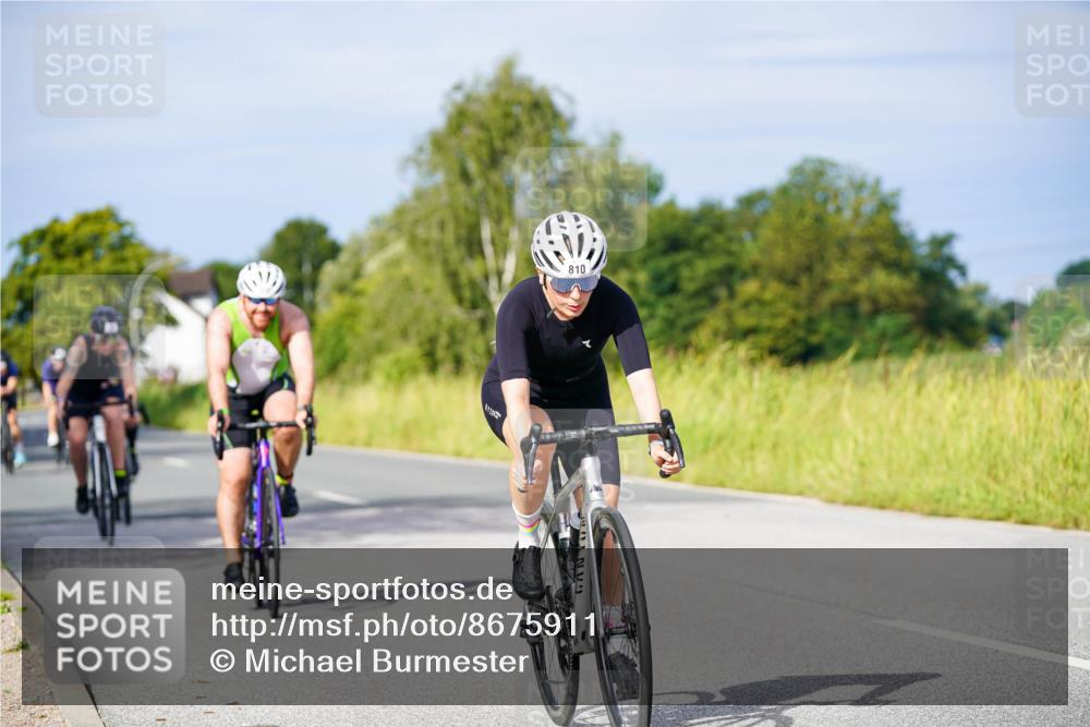31.08.2025 - Elbe Triathlon Hamburg Michael Burmester http://msf.ph/oto/8675911 31.08.2025 10:21:59 Radfahren 654, 769, 796, 810, 814, 842, 844, 1030, 1042, 1101 meine-sportfotos.de