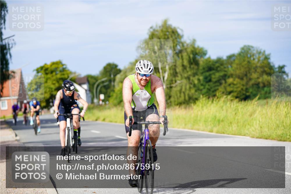 31.08.2025 - Elbe Triathlon Hamburg Michael Burmester http://msf.ph/oto/8675915 31.08.2025 10:22:00 Radfahren 769, 796, 810, 814, 842, 844, 1030, 1042, 1101 meine-sportfotos.de