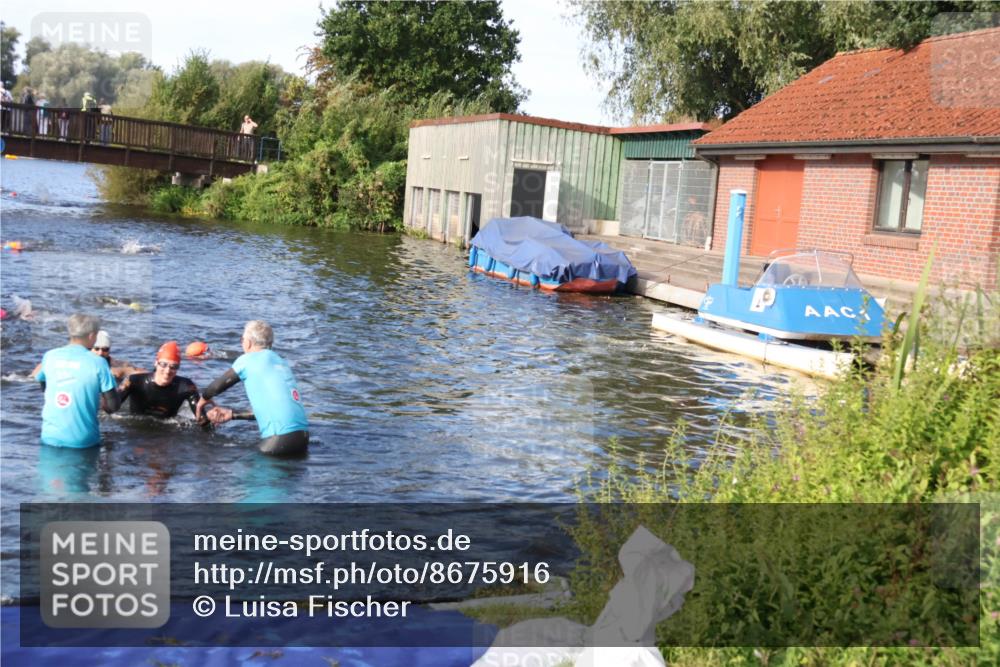 31.08.2025 - Elbe Triathlon Hamburg Luisa Fischer http://msf.ph/oto/8675916 31.08.2025 09:01:48 Schwimmen 421, 431, 434, 444, 534 meine-sportfotos.de