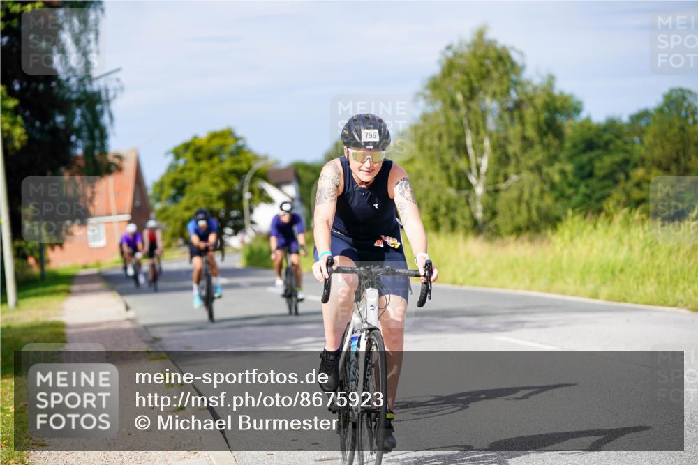 31.08.2025 - Elbe Triathlon Hamburg Michael Burmester http://msf.ph/oto/8675923 31.08.2025 10:22:01 Radfahren 413, 769, 796, 810, 814, 842, 1030, 1042, 1101 meine-sportfotos.de