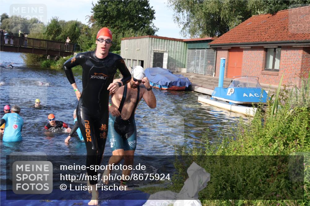 31.08.2025 - Elbe Triathlon Hamburg Luisa Fischer http://msf.ph/oto/8675924 31.08.2025 09:01:53 Schwimmen 421, 434, 444, 519 meine-sportfotos.de