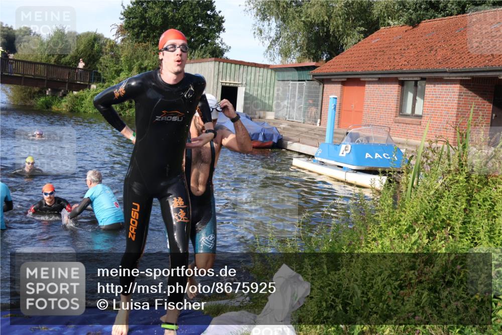 31.08.2025 - Elbe Triathlon Hamburg Luisa Fischer http://msf.ph/oto/8675925 31.08.2025 09:01:53 Schwimmen 421, 434, 444, 519 meine-sportfotos.de