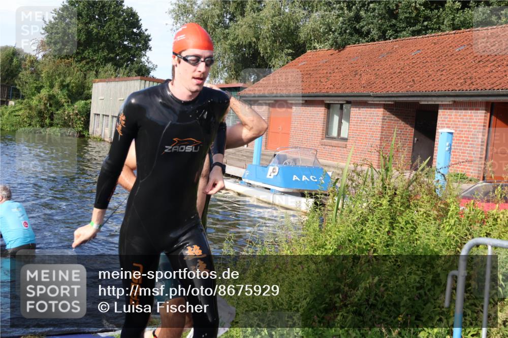 31.08.2025 - Elbe Triathlon Hamburg Luisa Fischer http://msf.ph/oto/8675929 31.08.2025 09:01:54 Schwimmen 421, 434, 444, 507, 519 meine-sportfotos.de