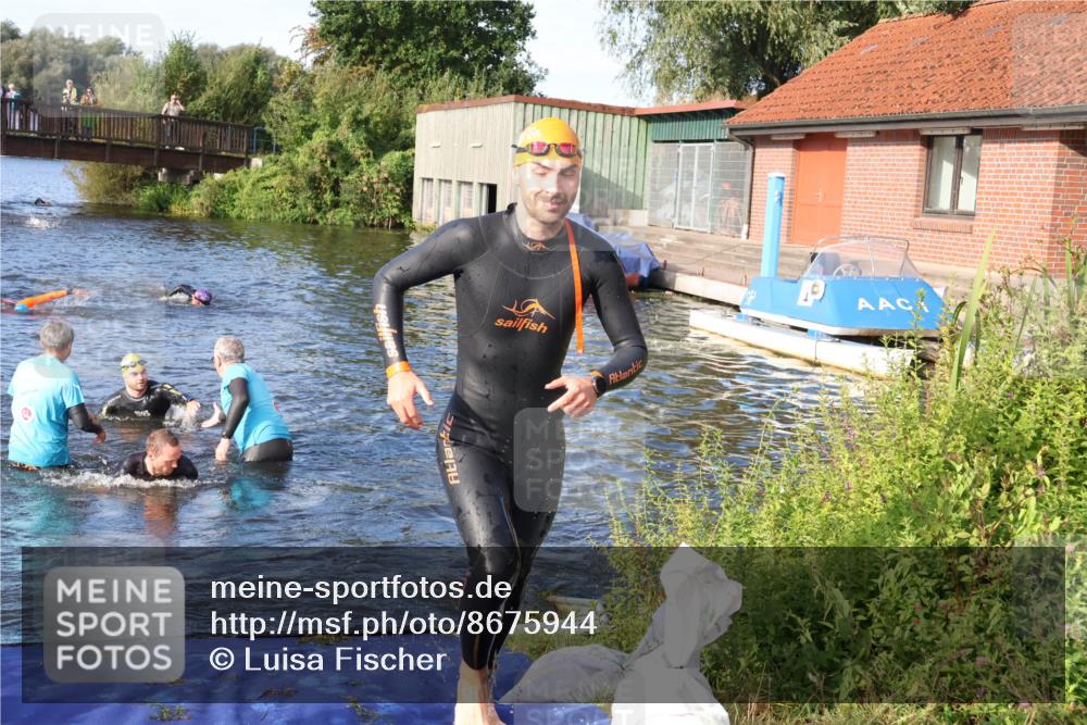 31.08.2025 - Elbe Triathlon Hamburg Luisa Fischer http://msf.ph/oto/8675944 31.08.2025 09:02:00 Schwimmen 434, 469, 507, 519 meine-sportfotos.de
