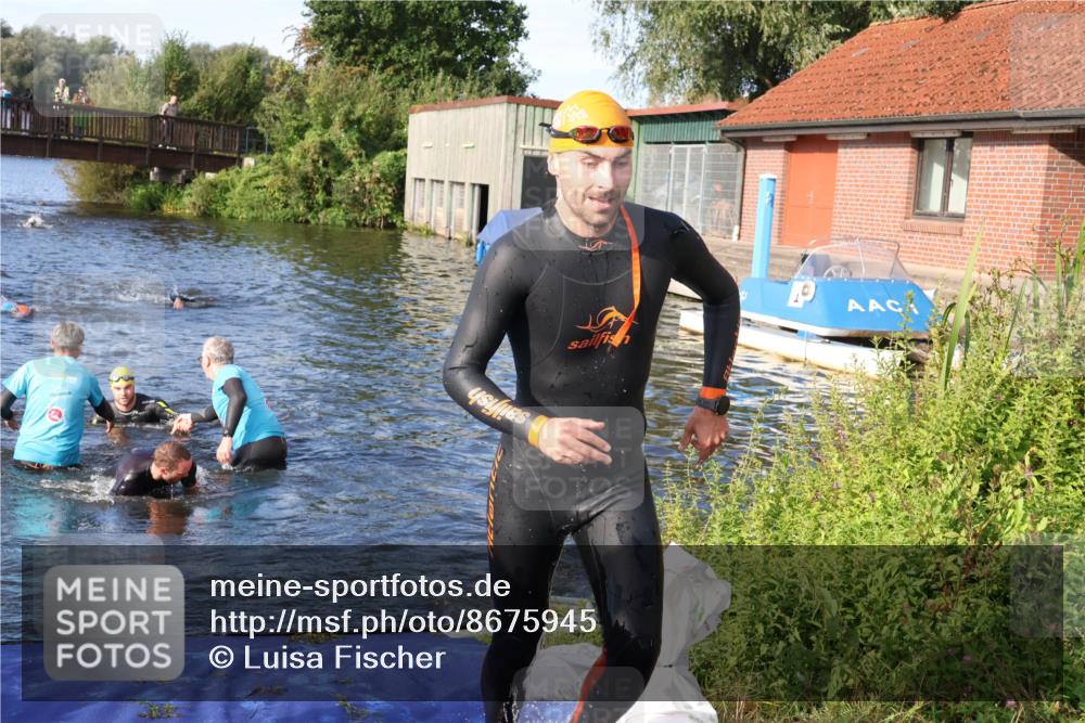 31.08.2025 - Elbe Triathlon Hamburg Luisa Fischer http://msf.ph/oto/8675945 31.08.2025 09:02:01 Schwimmen 434, 469, 507, 519 meine-sportfotos.de